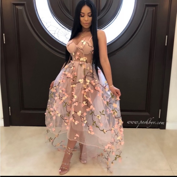 House of CB Dresses & Skirts - Floral midi dress